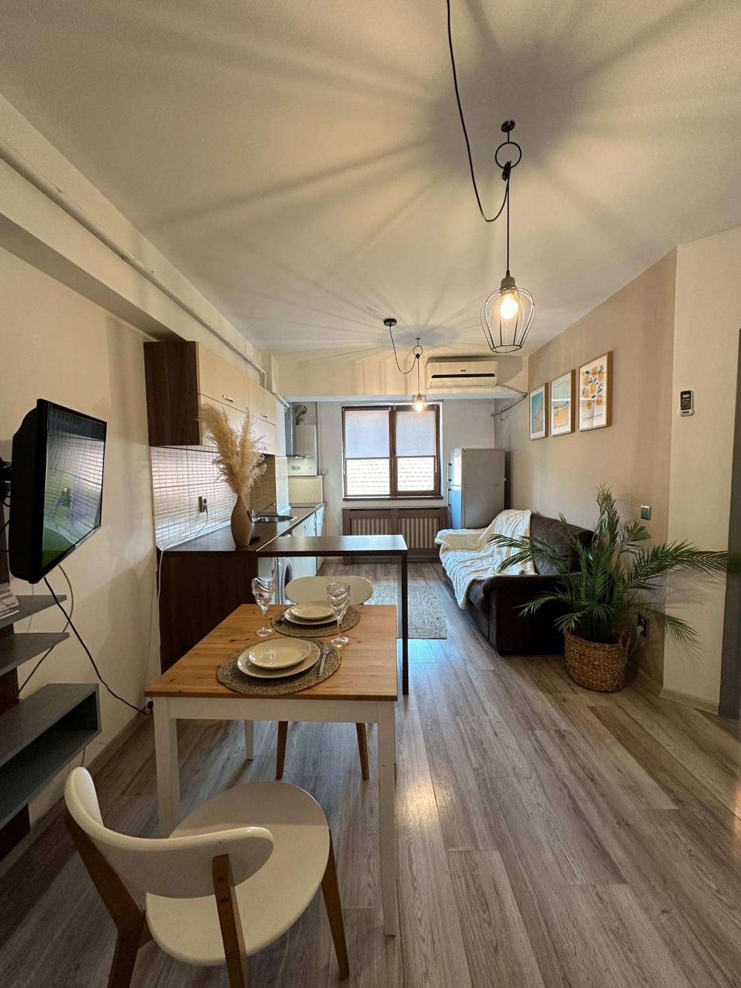 Modern Flat - Apartament Nou Aproape De Spital Si Aeroport Iasi Bagian luar foto